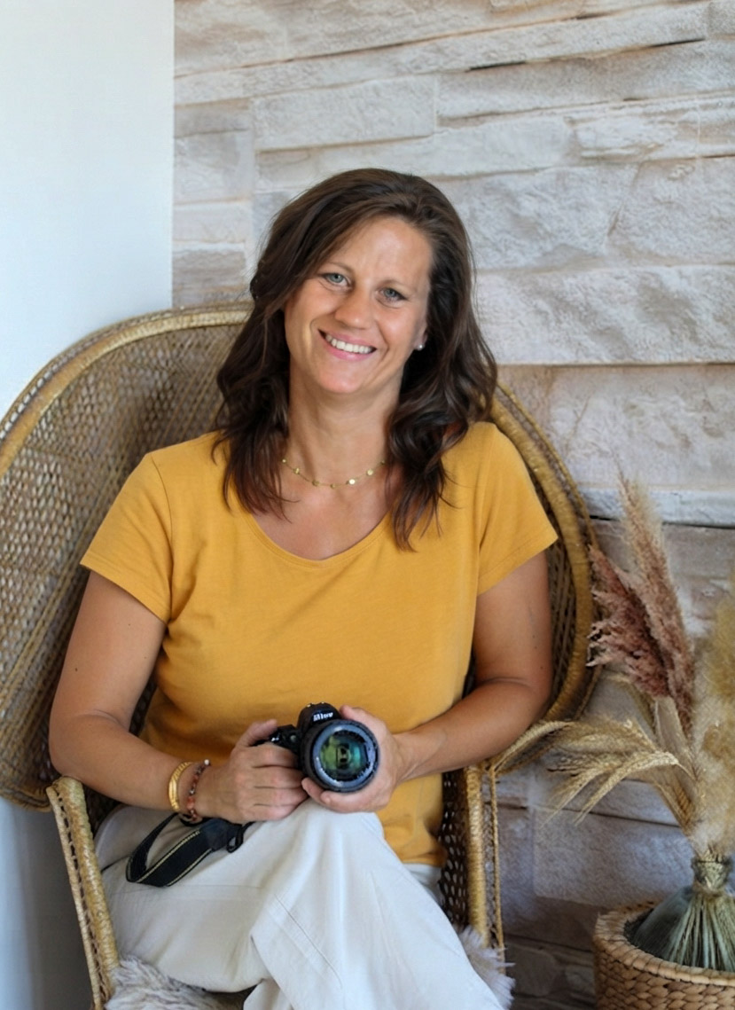 Jenny, photothérapeute, photographe et praticienne en massages bien-être